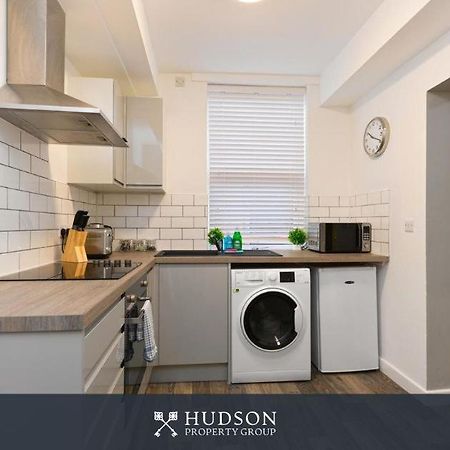 Castle Street Serviced Apartment 텔퍼드 외부 사진
